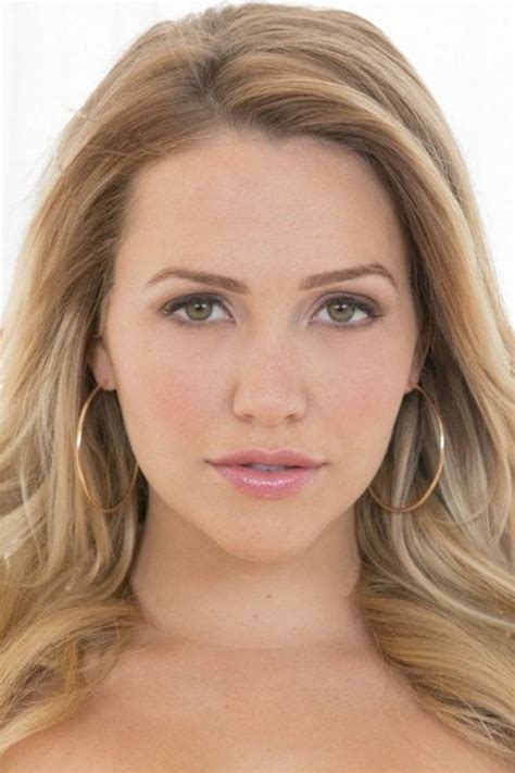 New Videos Tagged with mia malkova